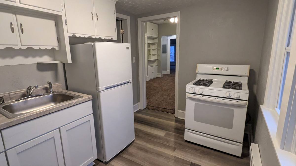 Apartment for rent at 109 Irwin Ave, Muskegon, MI 49442