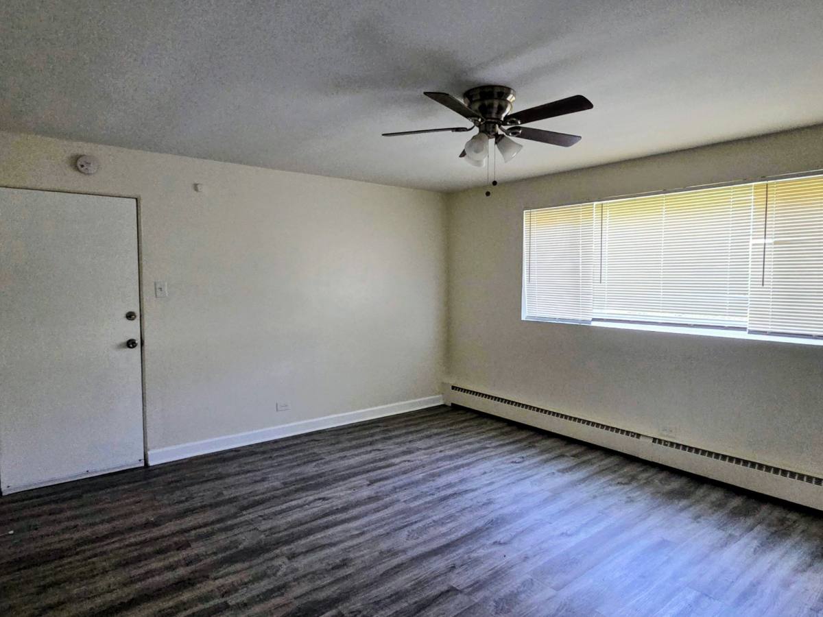 Apartment for rent at 14605 Des Plaines #1E, Harvey, IL 60426