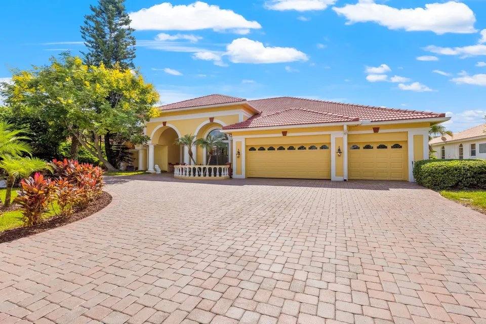 House for rent at 30324 Laurelwood Lane, Wesley Chapel, FL 33543