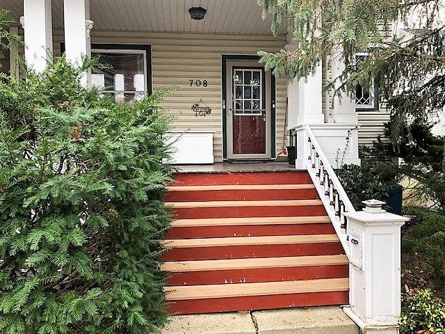 Apartment for rent at 708 N Sheridan St, Bay City, MI 48708