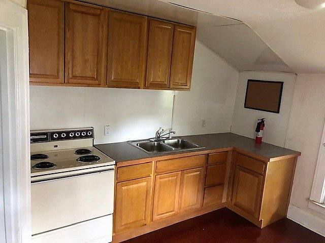 Apartment for rent at 708 N Sheridan St, Bay City, MI 48708