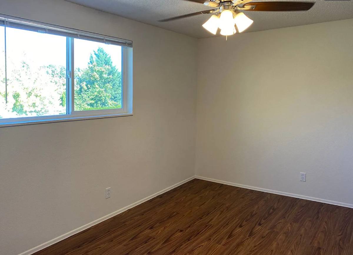 Apartment for rent at 775 N Knox St, Monmouth, OR 97361