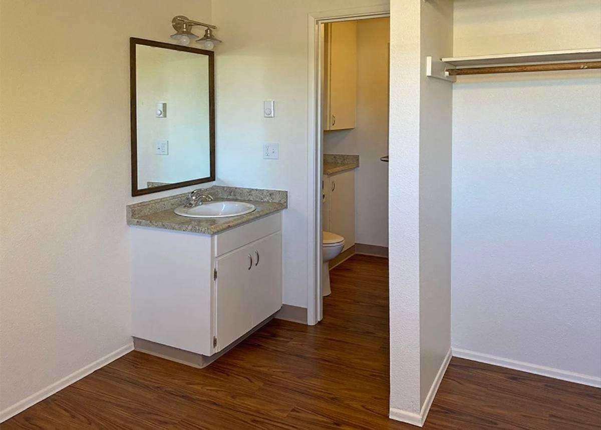 Apartment for rent at 775 N Knox St, Monmouth, OR 97361