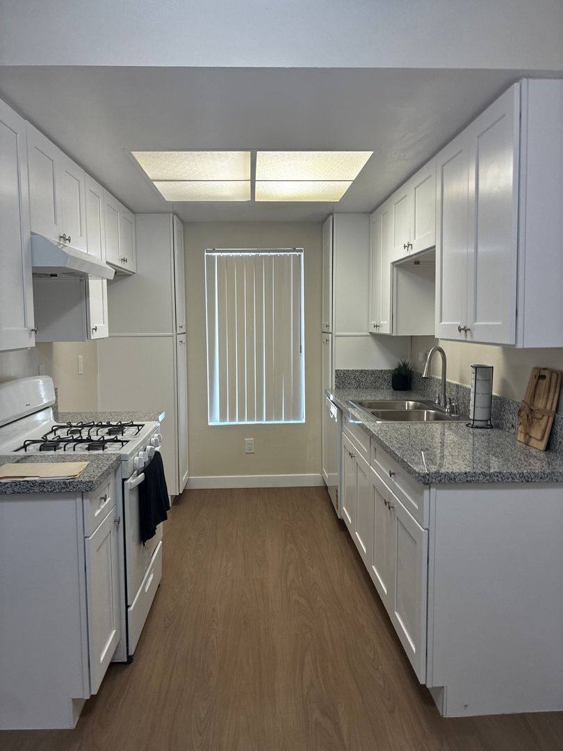 Apartment for rent at 15455 Parthenia St, North Hills, CA 91343