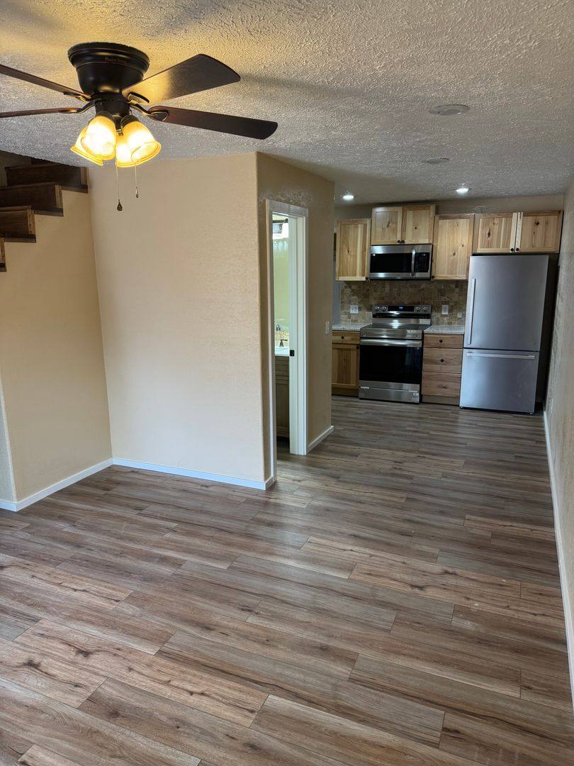 Apartment for rent at 1623 S Pike Ave, Bolivar, MO 65613