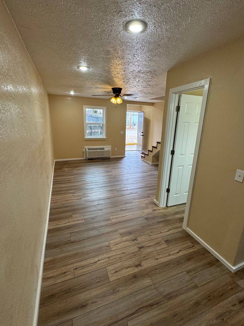 Apartment for rent at 1623 S Pike Ave, Bolivar, MO 65613