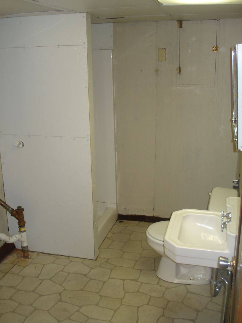 Apartment for rent at 400-402 2nd St SW, Austin, MN 55912
