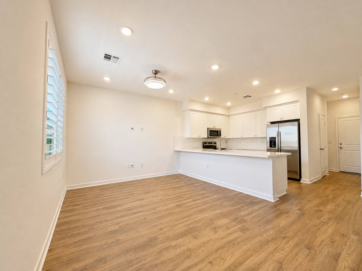 Townhouse for rent at 33221 Opal Glass Dr, Winchester, CA 92596