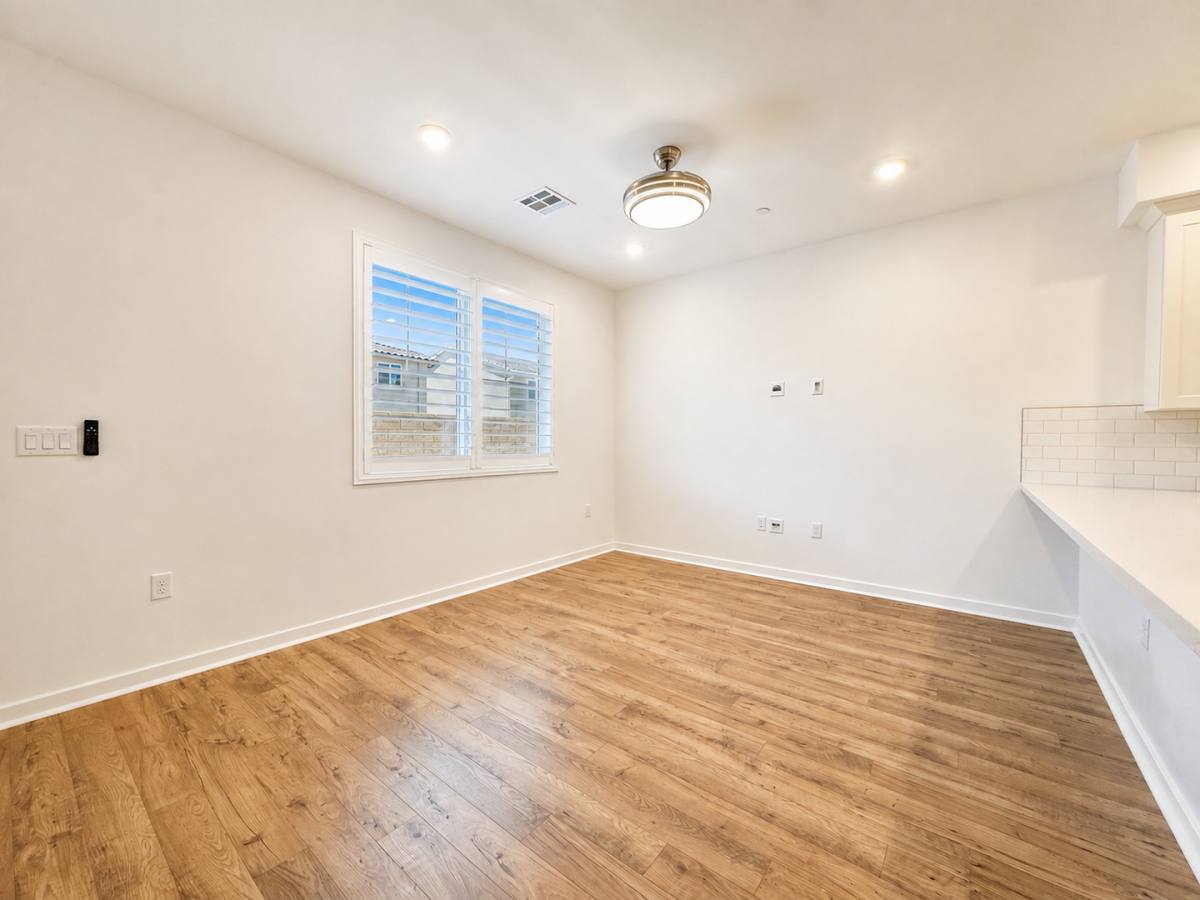 Townhouse for rent at 33221 Opal Glass Dr, Winchester, CA 92596
