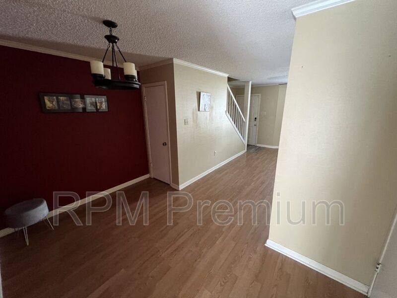 Townhouse for rent at 10062 Jefferson Highway - C, Baton Rouge, LA 70809