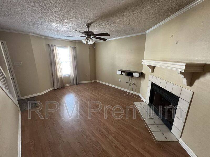 Townhouse for rent at 10062 Jefferson Highway - C, Baton Rouge, LA 70809