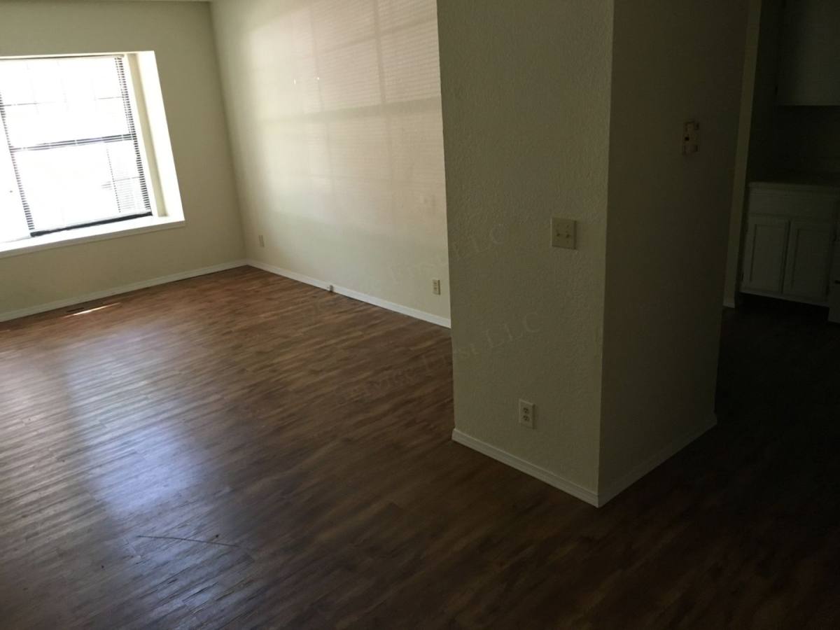 Apartment for rent at 915 W College, Bolivar, MO 65613
