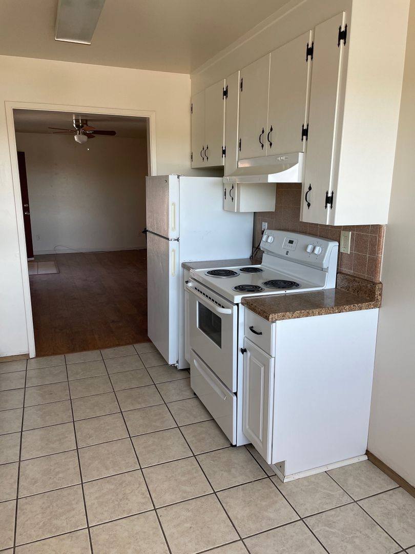 Apartment for rent at 1570 Valley View Rd, Hollister, CA 95023