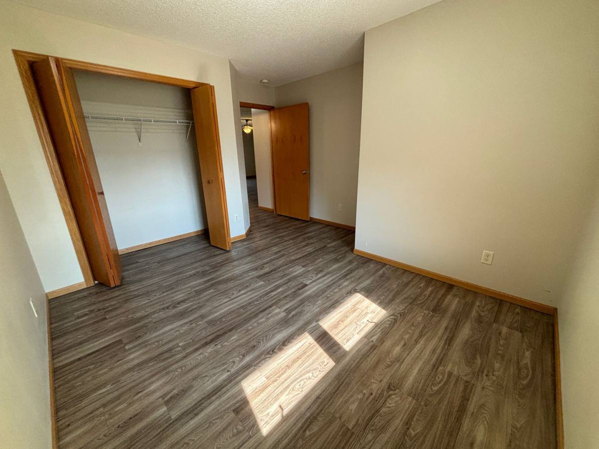 Townhouse for rent at 309-B Williamsburg Place, New Richmond, WI 54017
