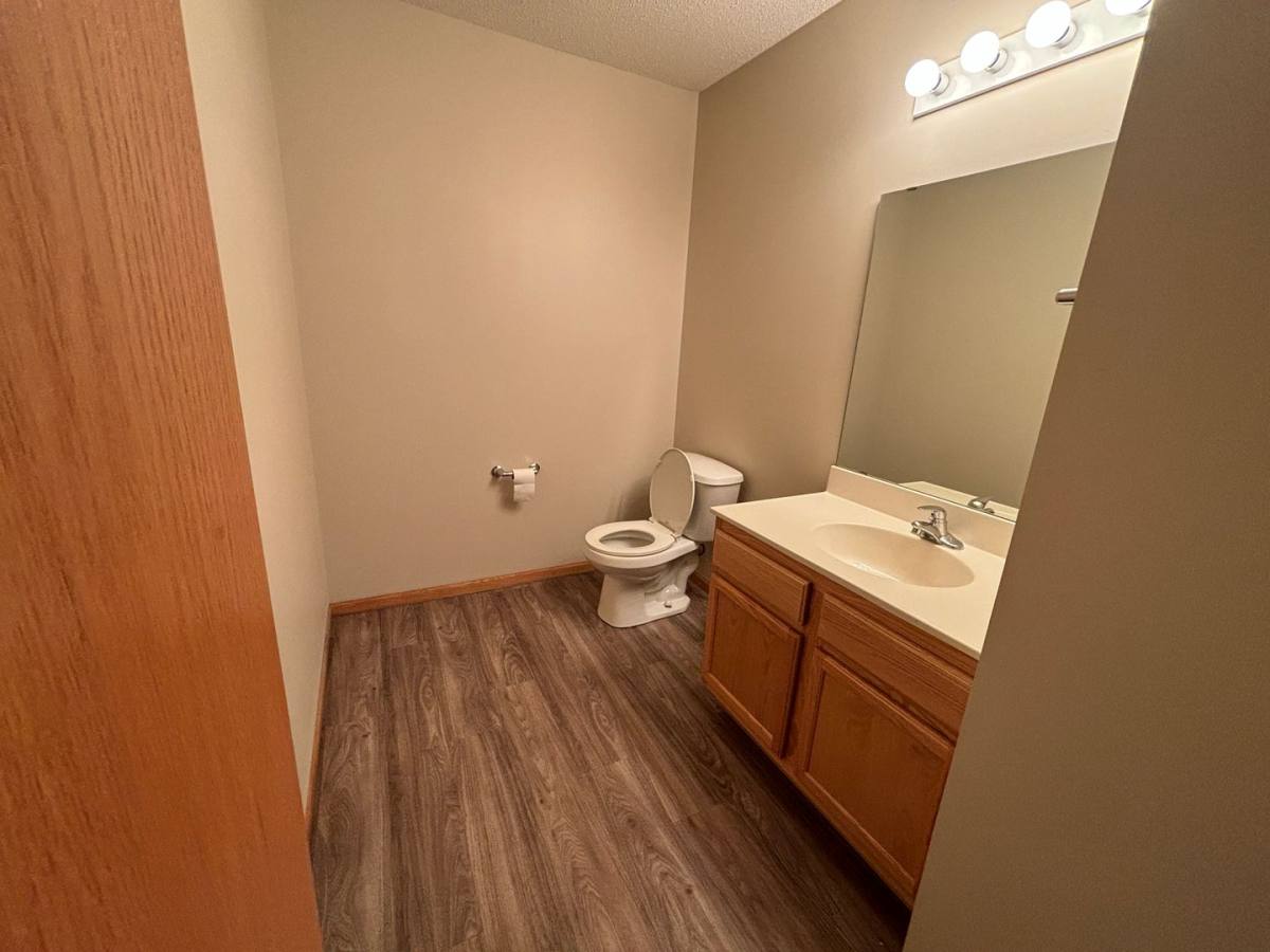 Townhouse for rent at 309-B Williamsburg Place, New Richmond, WI 54017