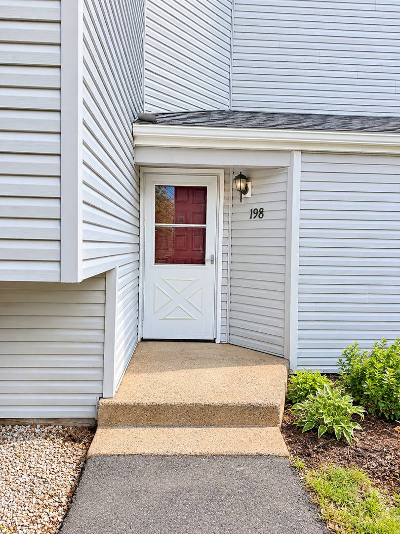 Apartment for rent at 655 Talcottville Rd, Vernon Rockville, CT 06066