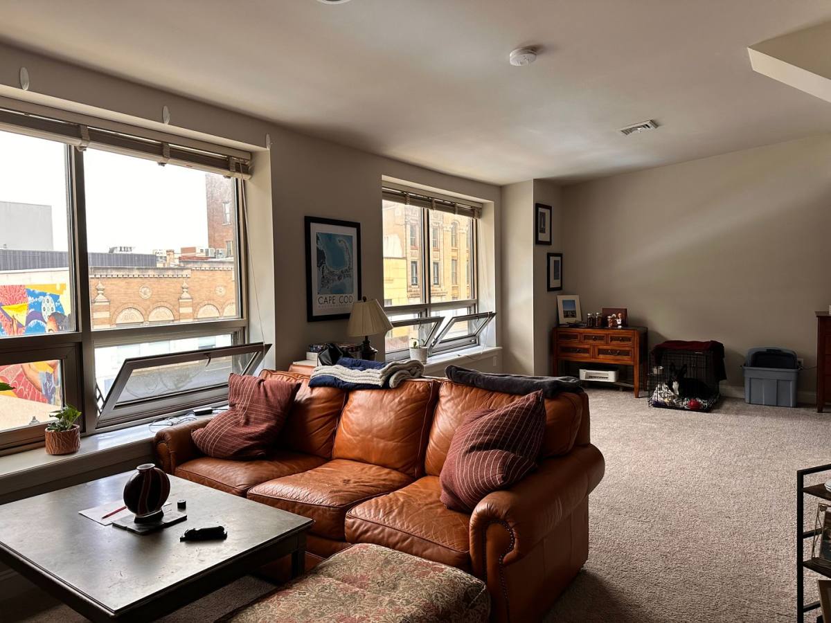 Apartment for rent at 818-822 Hamilton St, Allentown, PA 18101