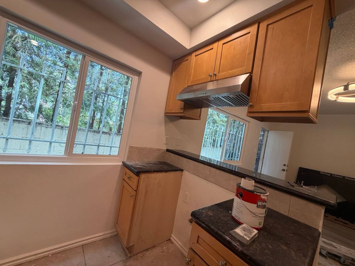 Apartment for rent at 1537 Stanford St, Santa Monica, CA 90404