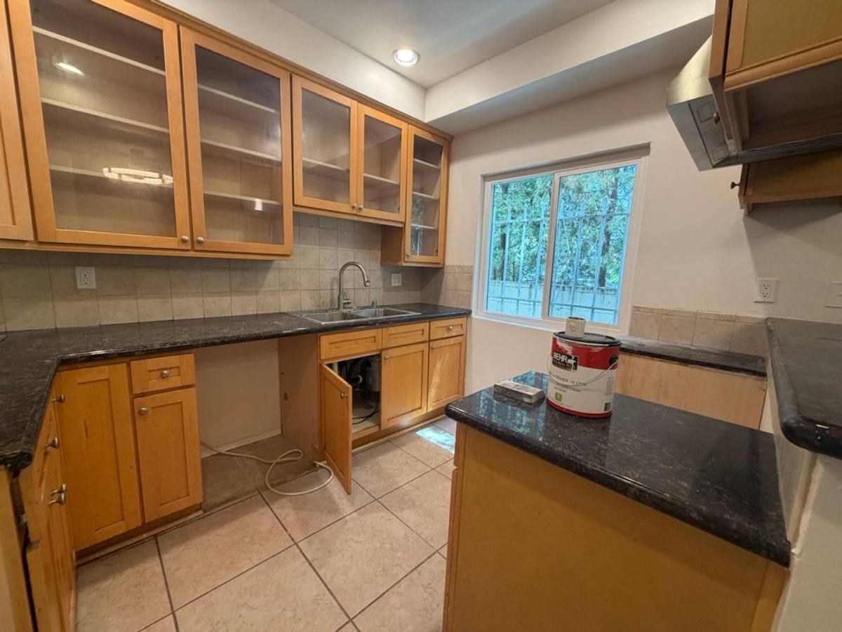 Apartment for rent at 1537 Stanford St, Santa Monica, CA 90404