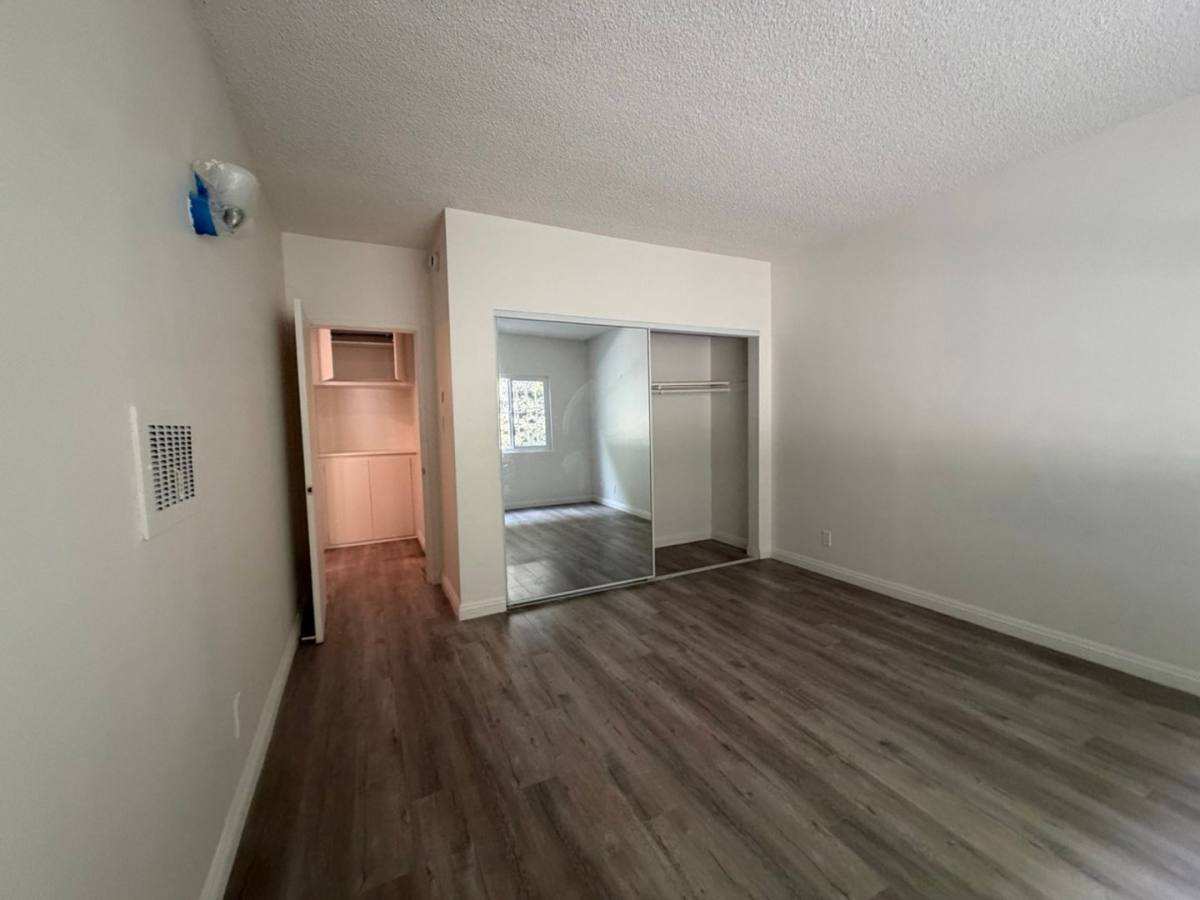 Apartment for rent at 1537 Stanford St, Santa Monica, CA 90404