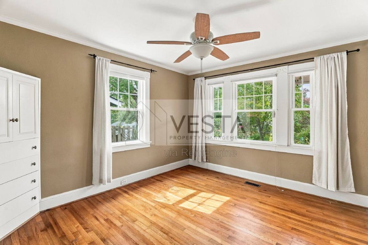 House for rent at 3 Grace Ave, Asheville, NC 28804