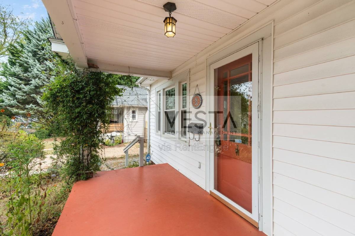 House for rent at 3 Grace Ave, Asheville, NC 28804