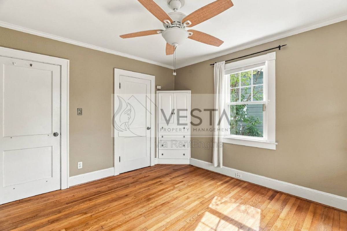House for rent at 3 Grace Ave, Asheville, NC 28804