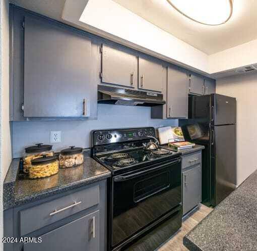 Apartment for rent at 949 S Longmore St, Mesa, AZ 85202
