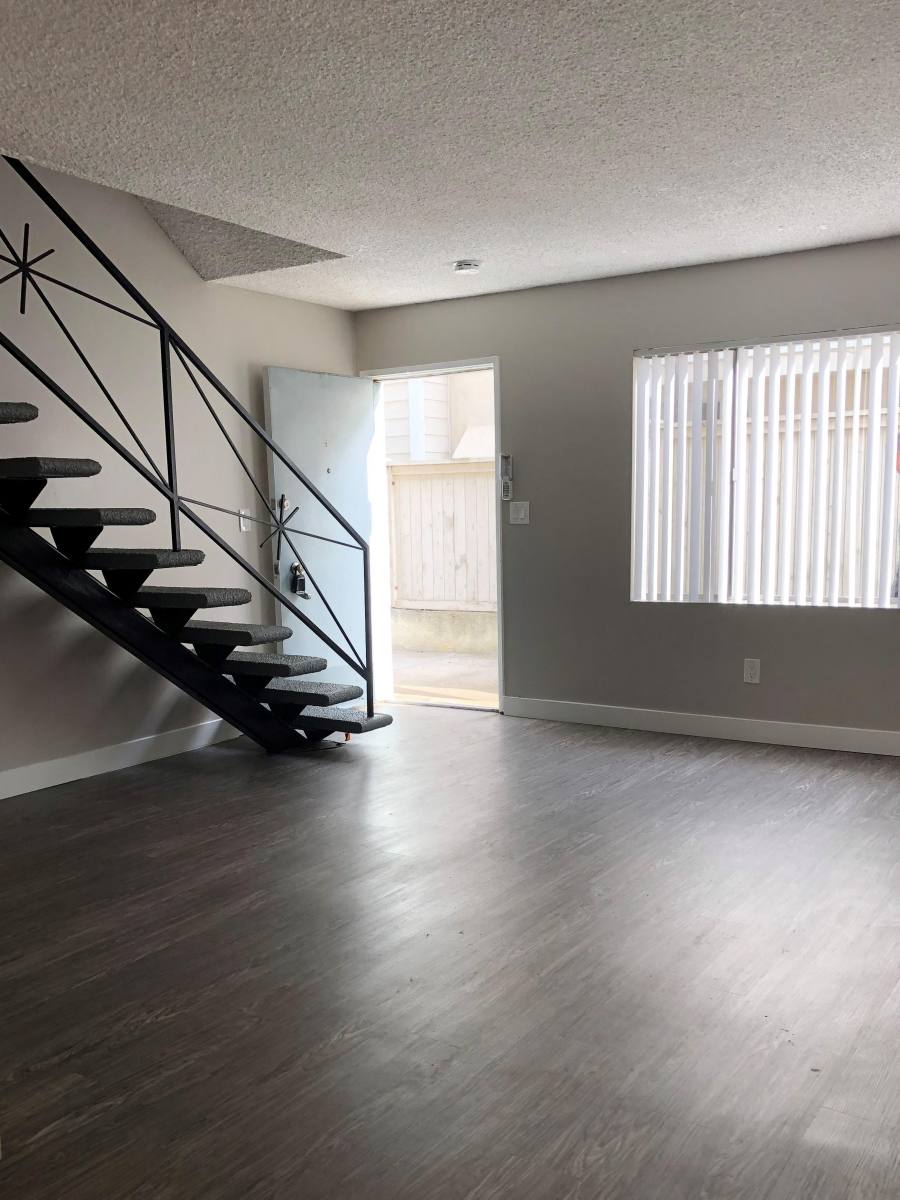 Townhouse for rent at 2212 Voorhees Ave #C, Redondo Beach, CA 90278