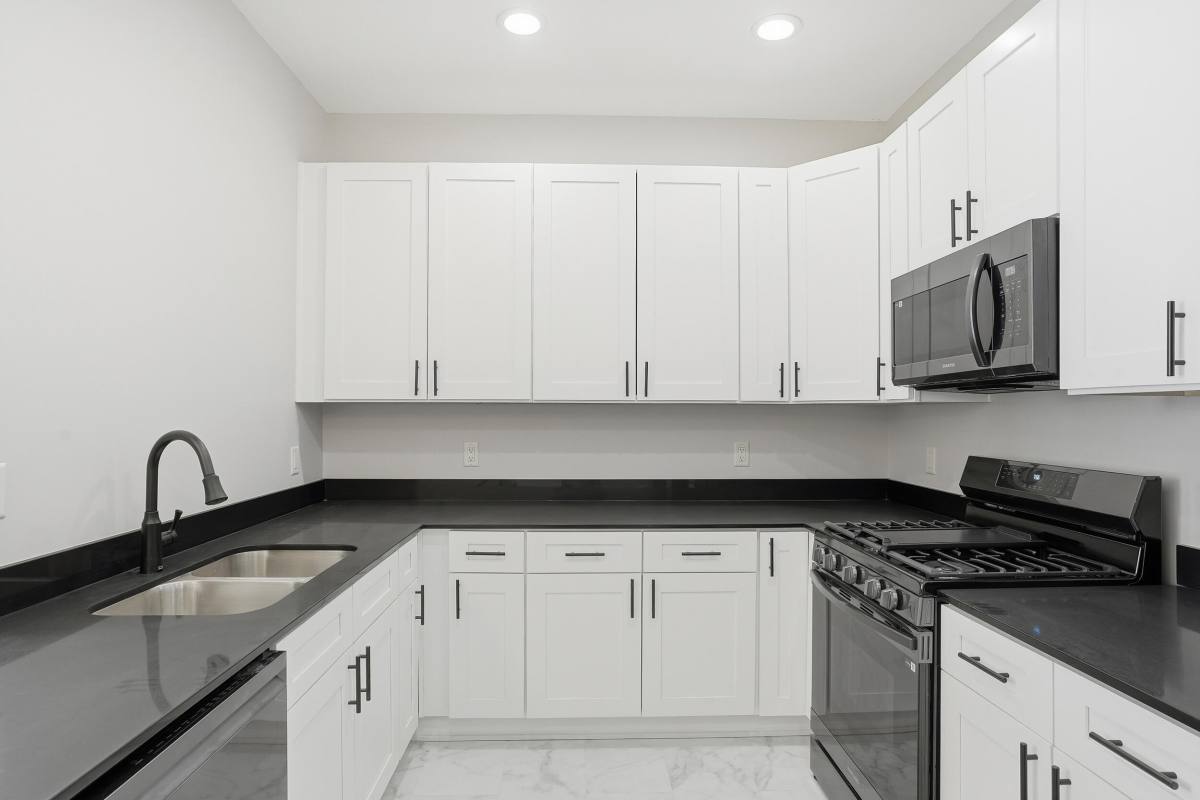 Apartment for rent at 1540 119th St #201, Whiting, IN 46394