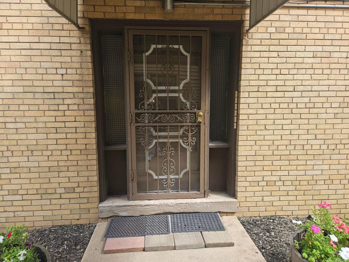 Apartment for rent at 2306 W 5th Ave #6, Gary, IN 46404