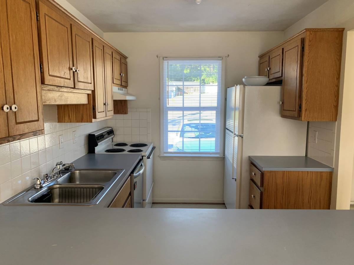 Apartment for rent at 277 Lakeview Dr, Madison Heights, VA 24572