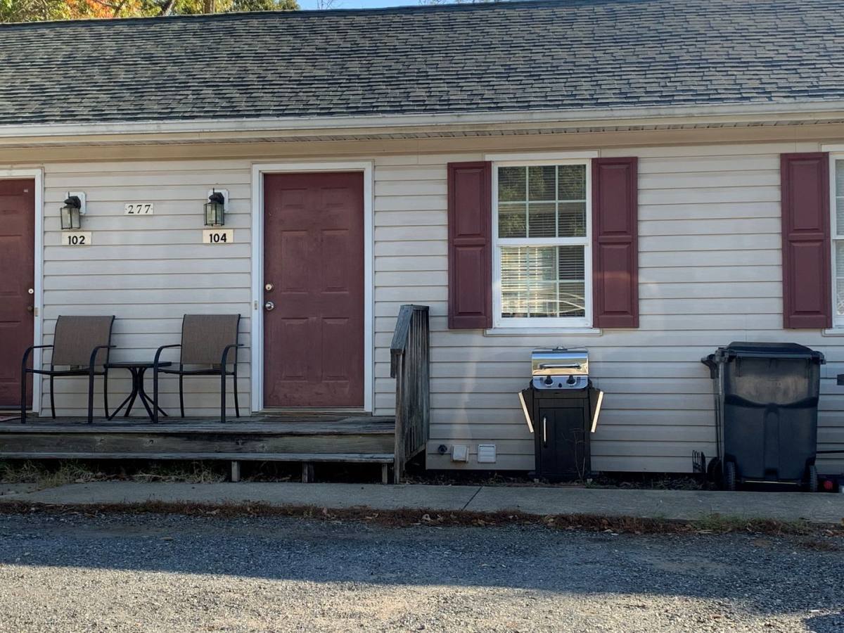 Apartment for rent at 277 Lakeview Dr, Madison Heights, VA 24572
