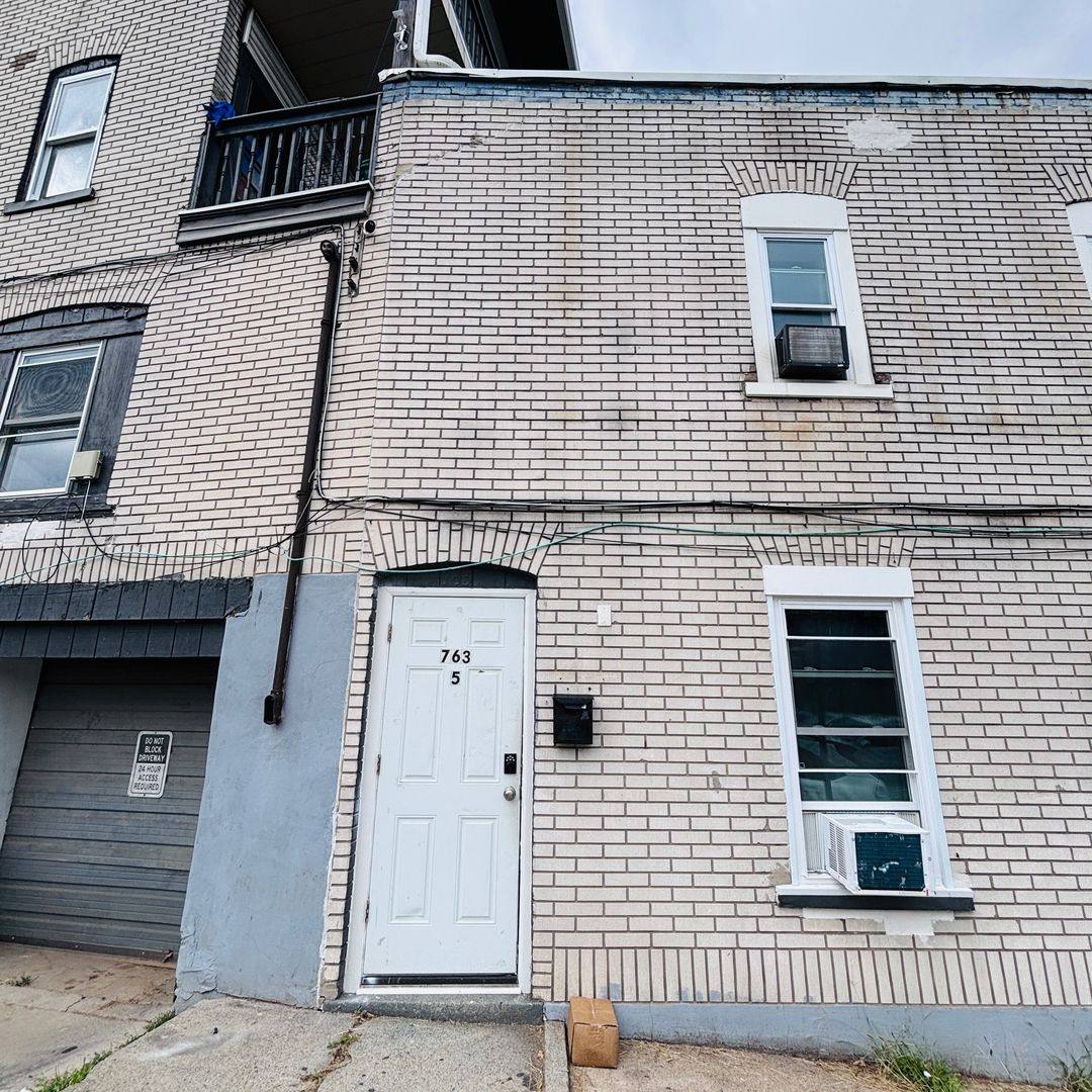 Apartment for rent at 761-765 S 8th St, Allentown, PA 18103