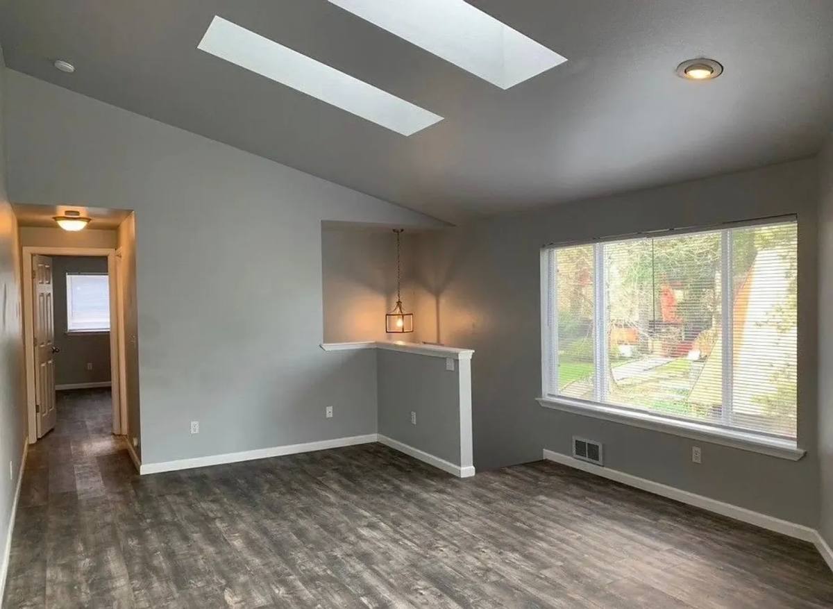 Townhouse for rent at 10723 Burke Ave N, Seattle, WA 98133