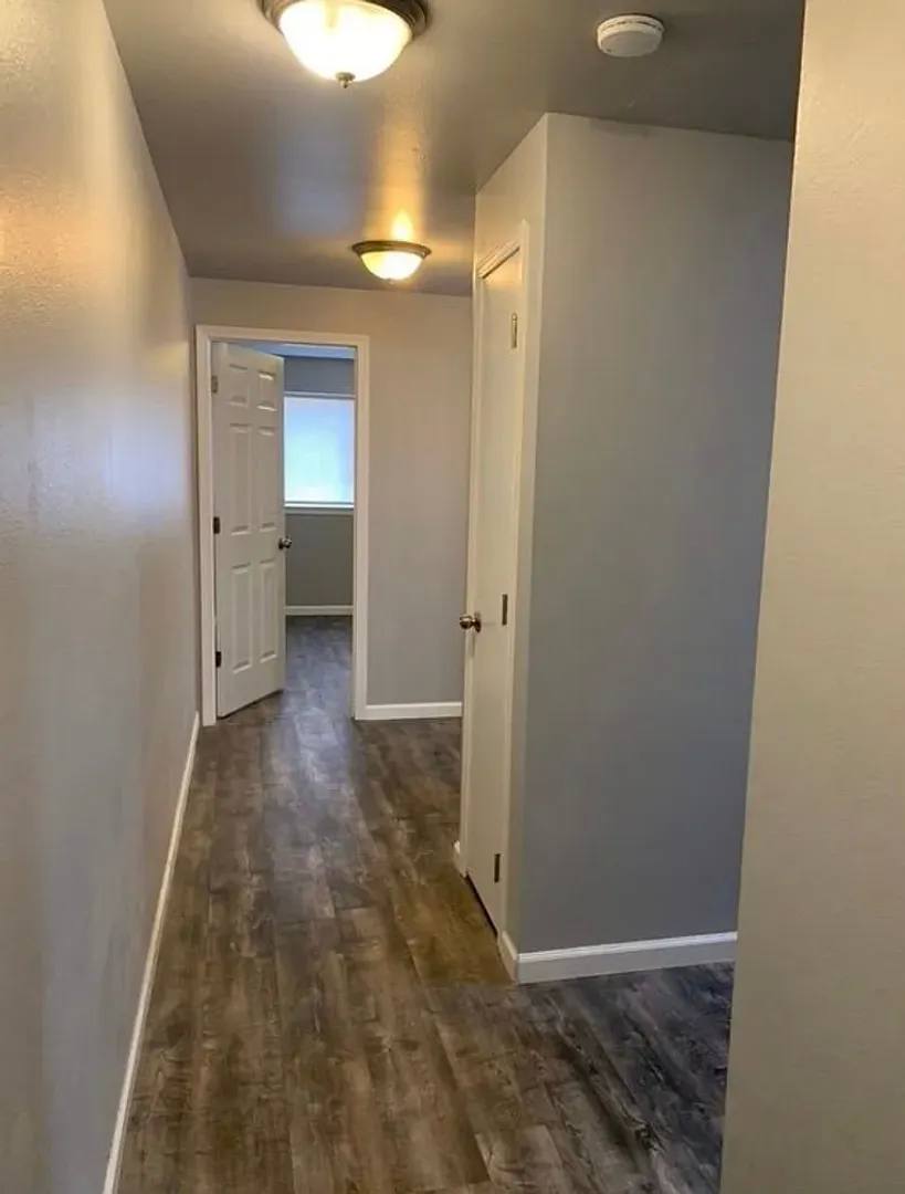 Townhouse for rent at 10723 Burke Ave N, Seattle, WA 98133