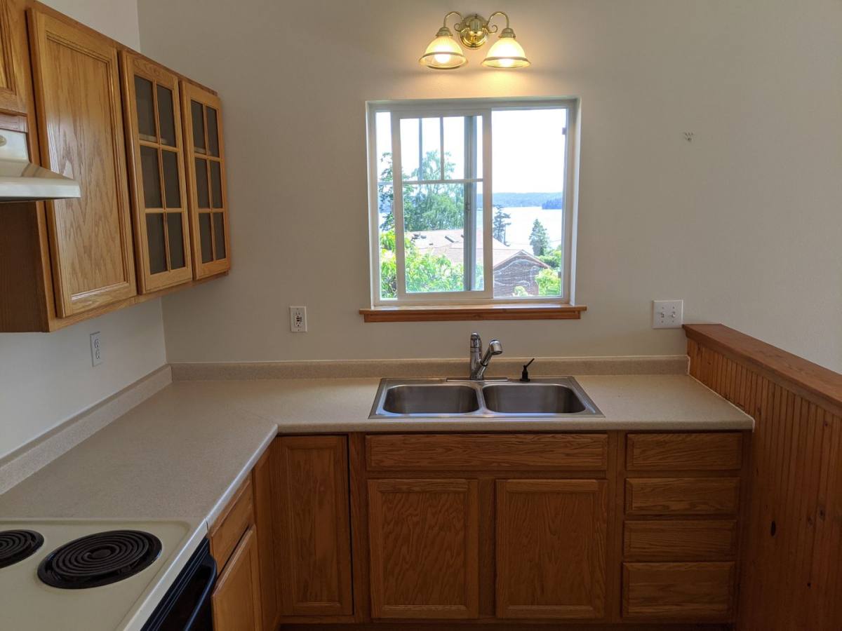 House for rent at 6039 Central Ave, Anacortes, WA 98221