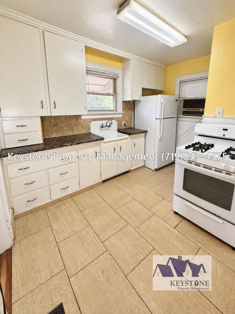 House for rent at 1108 Jones Ave, Pueblo, CO 81004