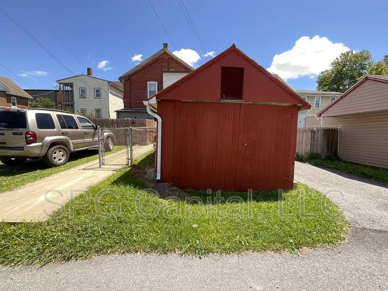 House for rent at 38 Philadelphia Ave, Waynesboro, PA 17268