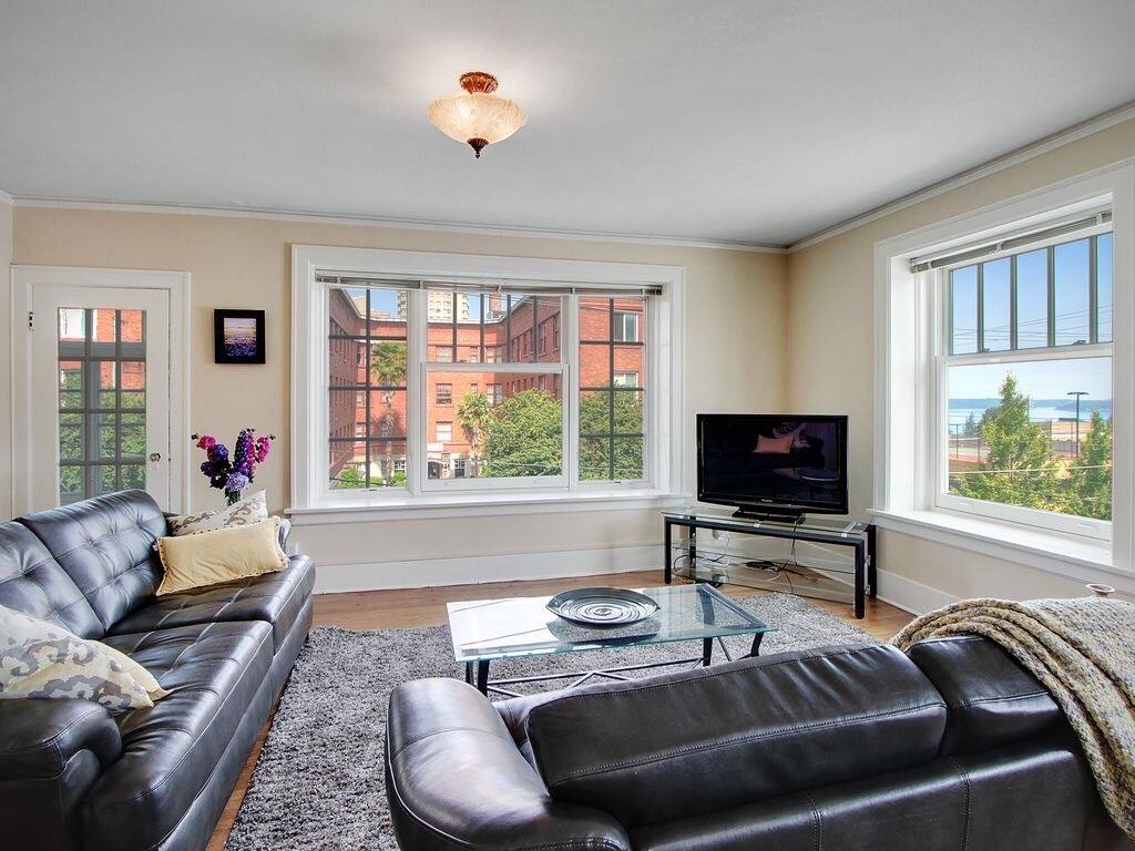Townhouse for rent at Townhouse, 117 N Tacoma Ave, Tacoma, WA 98403