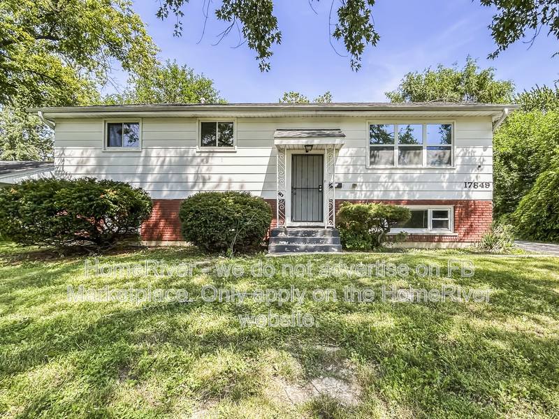 House for rent at 17849 John Ave, Country Club Hills, IL 60478