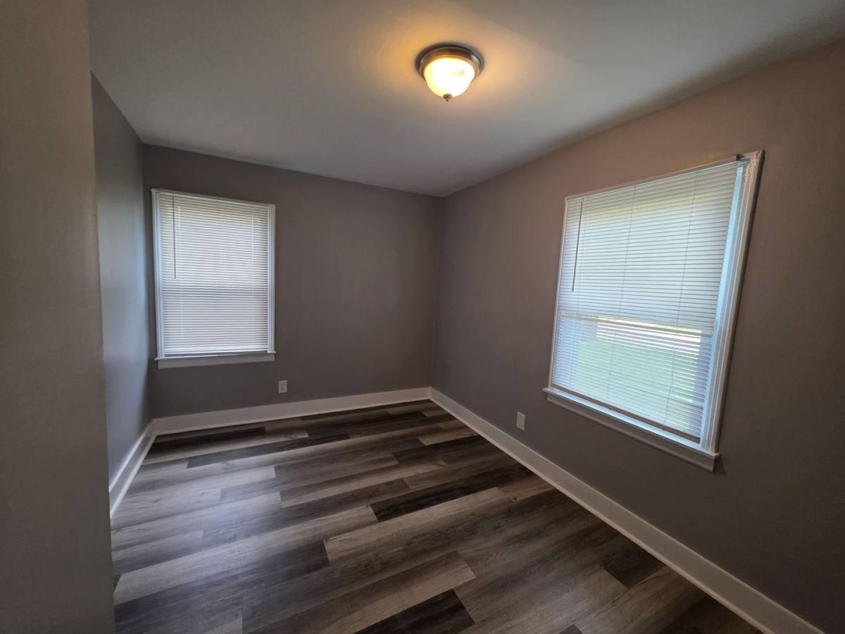 House for rent at 5429 College Ave, Kansas City, MO 64130