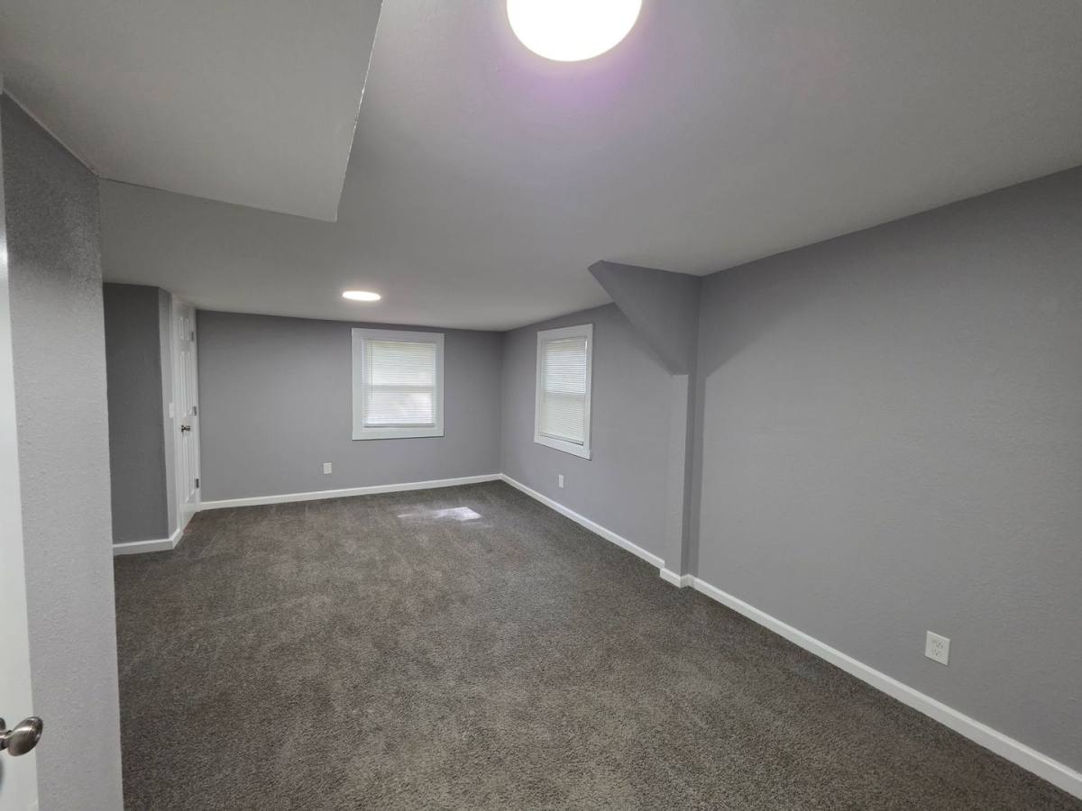 House for rent at 5429 College Ave, Kansas City, MO 64130
