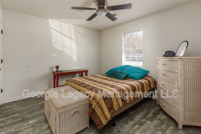 House for rent at 1852 Faulkner Dr, Commerce, GA 30529