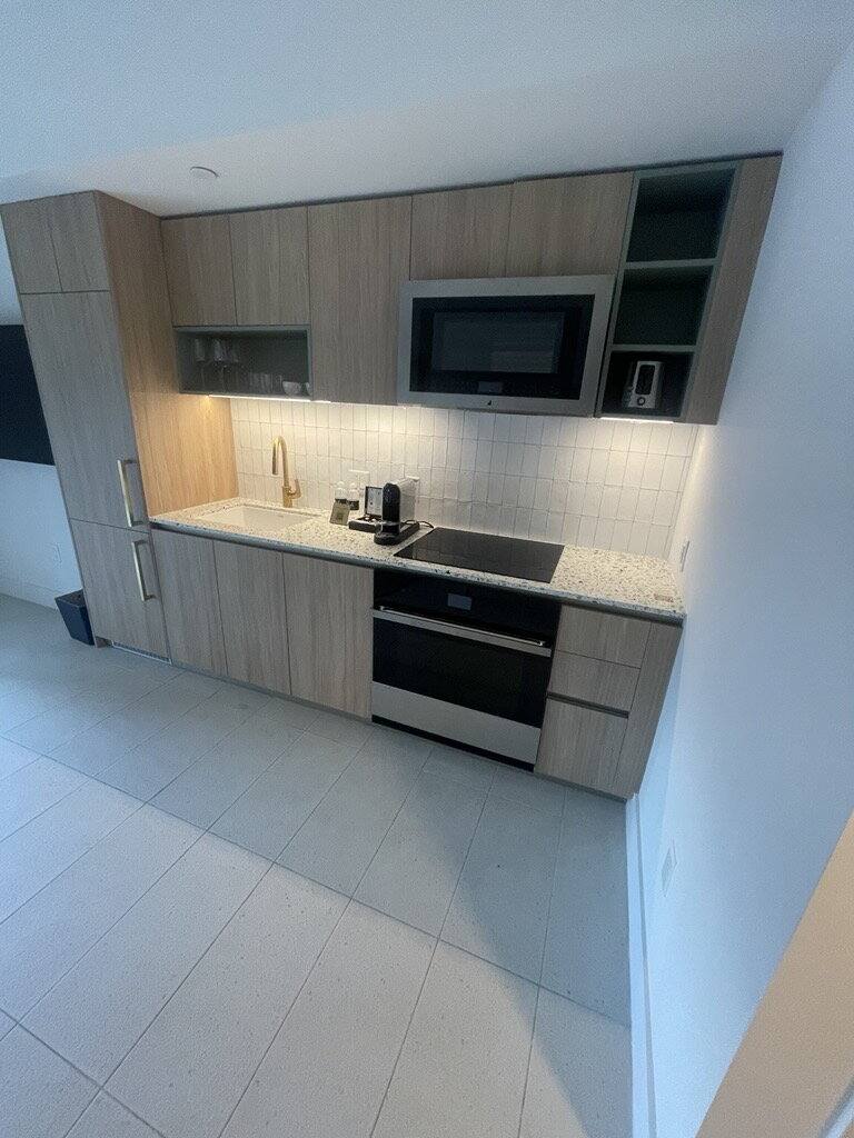 159 NE 6th St #2703, Miami, FL 33132 - Apartment for Rent - Image 3