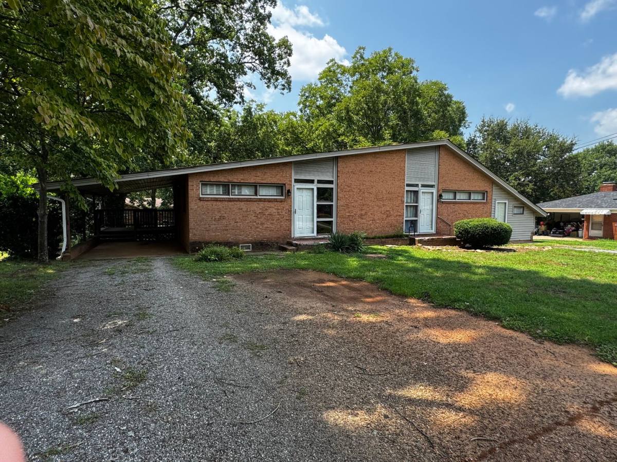 House for rent at 416 Stroud Rd, Shelby, NC 28152