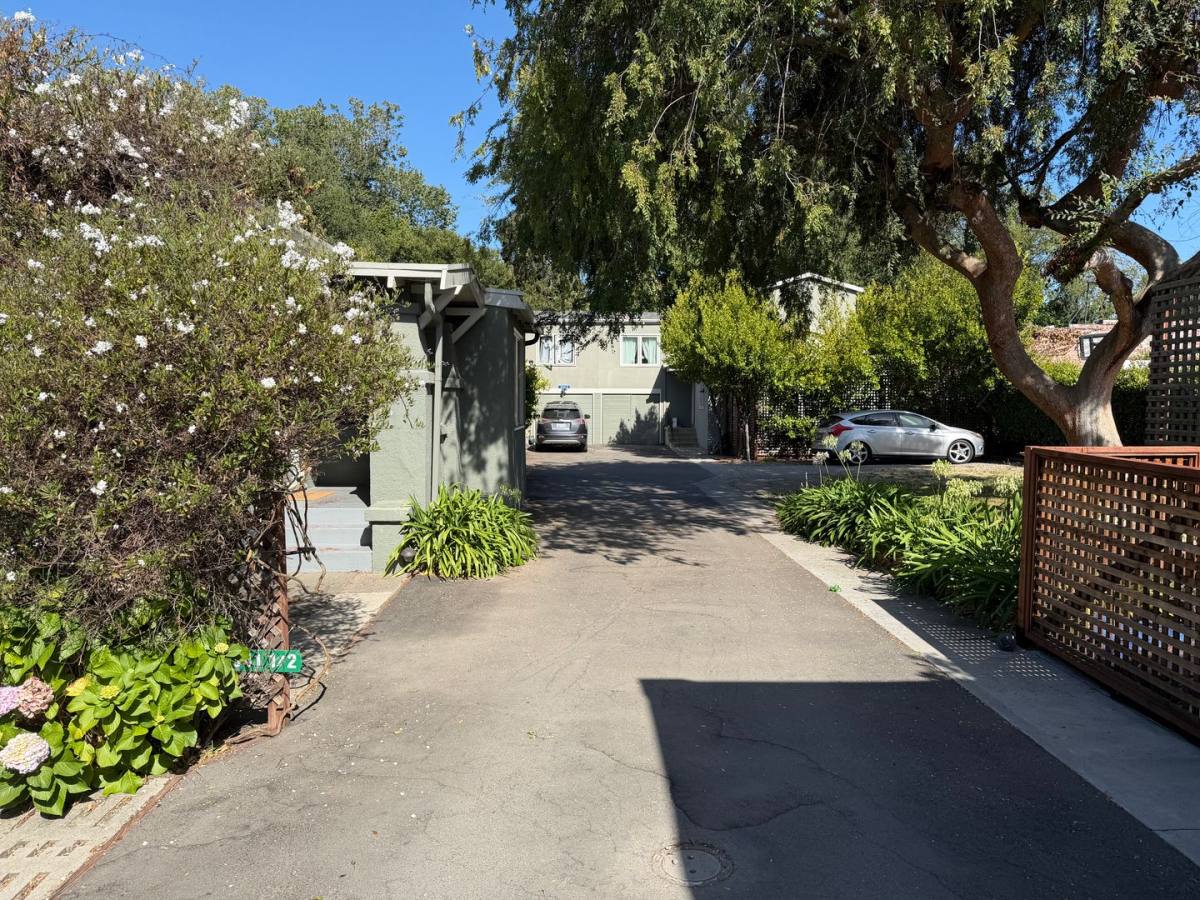 Apartment for rent at 5341-45 Miles Ave, Oakland, CA 94618