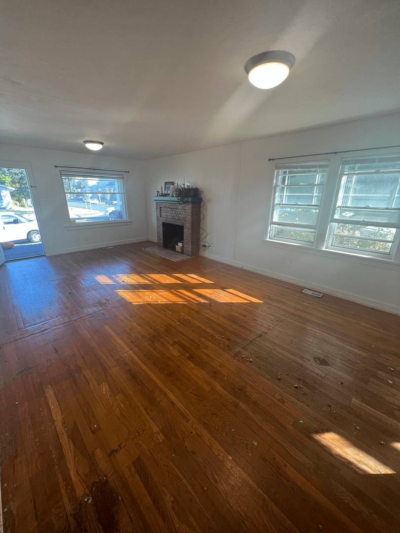 House for rent at 102 S 46th St, Tacoma, WA 98418