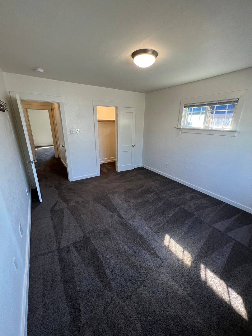 House for rent at 102 S 46th St, Tacoma, WA 98418