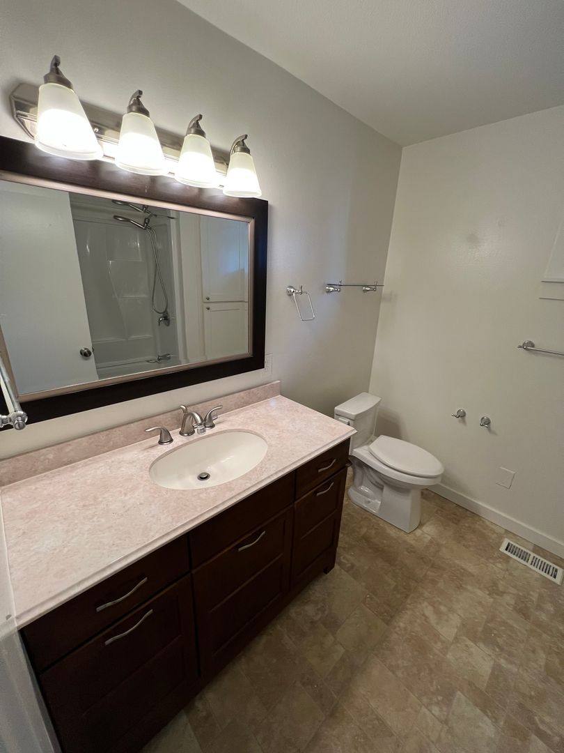 House for rent at 102 S 46th St, Tacoma, WA 98418